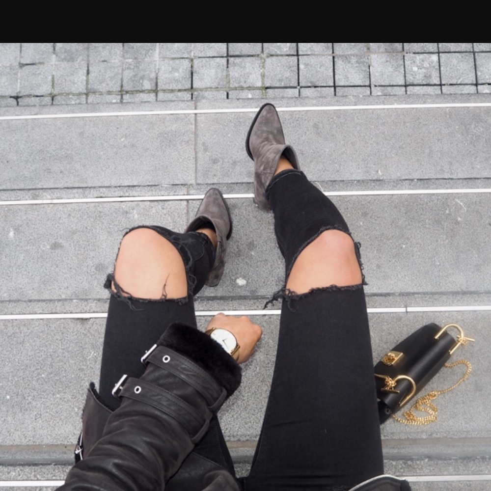 💰💰PRICE DROP 💰💰 Vintage leather grey boots - Picture 2 of 4