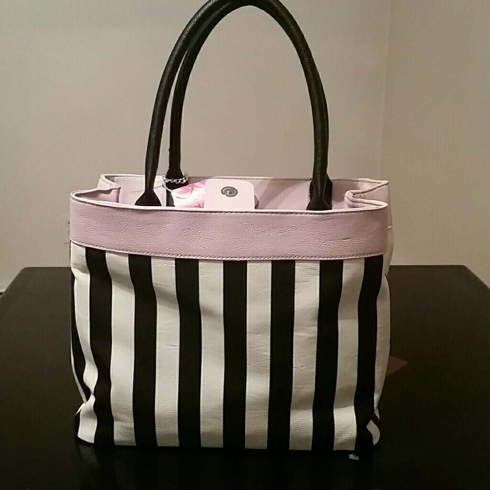 Purse - Picture 2 of 3