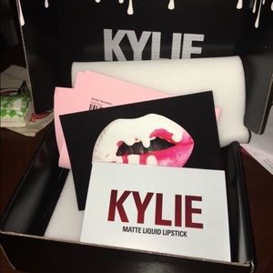 Kylie valentines mini lipstick