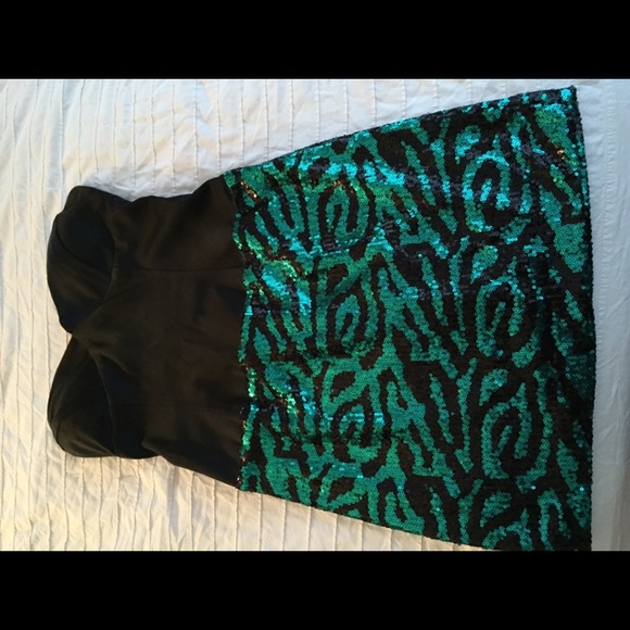 Designer Geebin dress - Picture 1 of 2