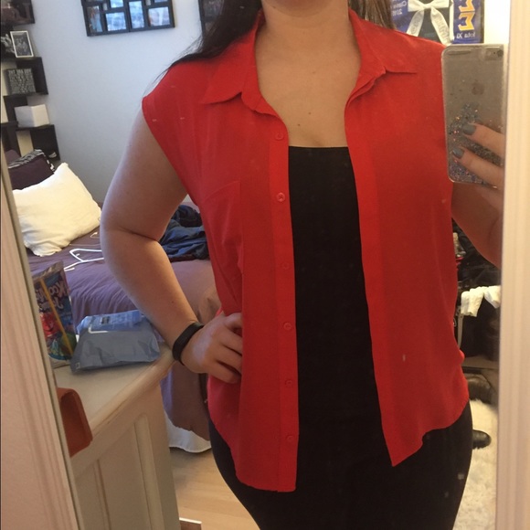 Short sleeve button up - Picture 3 of 6