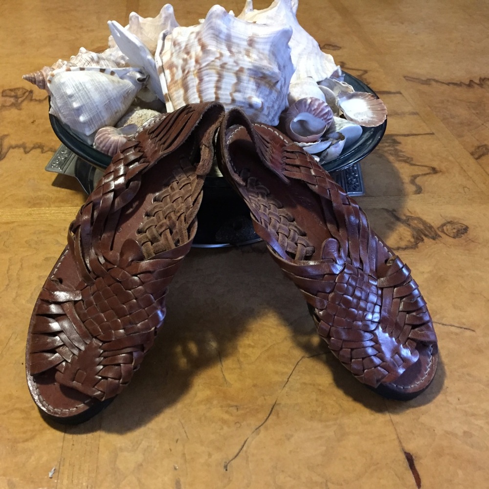Eddie Bauer brown leather espadrilles