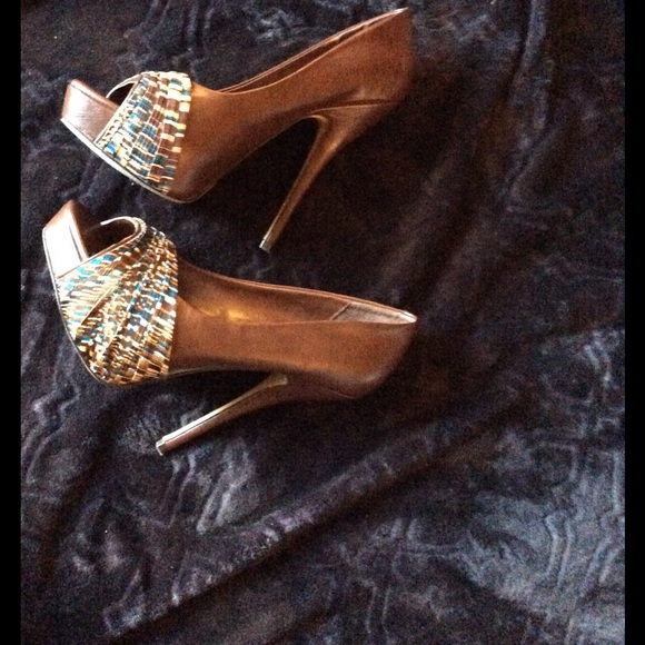 Gently loved chocolate brown Peeptoe platform pump - Picture 3 of 4