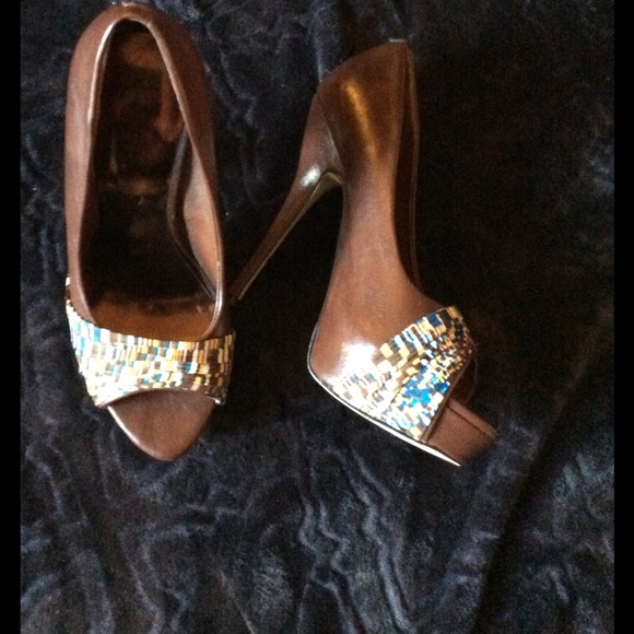 Gently loved chocolate brown Peeptoe platform pump - Picture 4 of 4