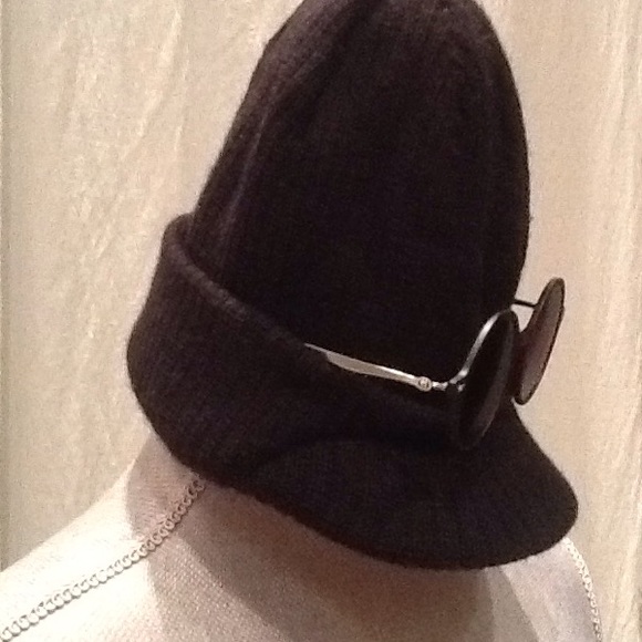 Attaboy Wool Cap with Brim - Picture 2 of 4