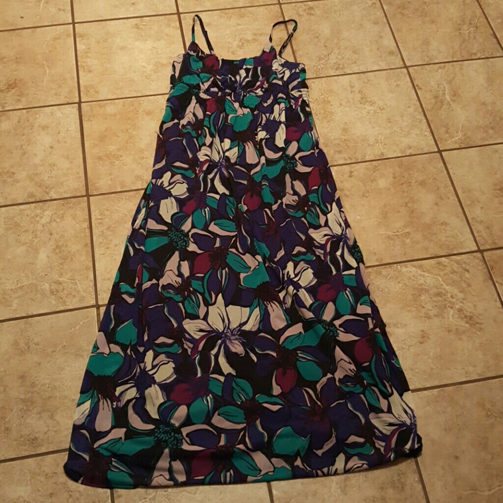 SALE 🌹Beautiful maxi dress with adjustable straps