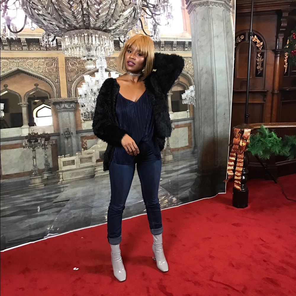 Hello!! 🌸🌸 - Picture 2 of 3