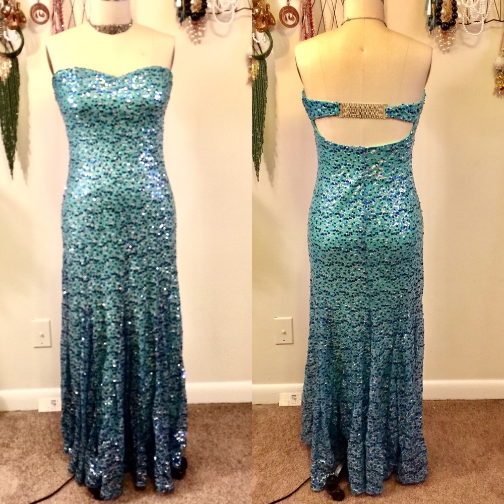 Blue sequins dress