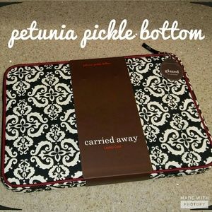 Petunia Pickle Bottom laptop case