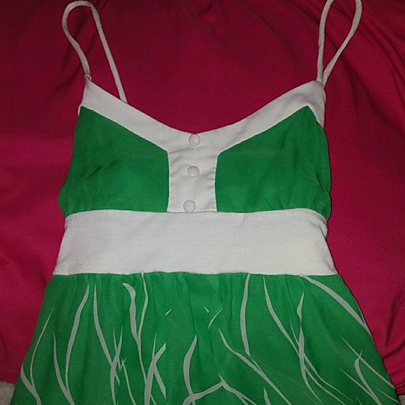 Dresses - *Green and White Floral Midi Dress* Dresses - *Green and White Floral Midi Dress*