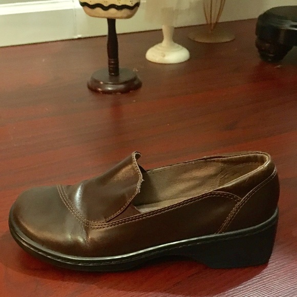 PRICE DROP $25 CLARKS MAY POPPY SHOES - Picture 2 of 4