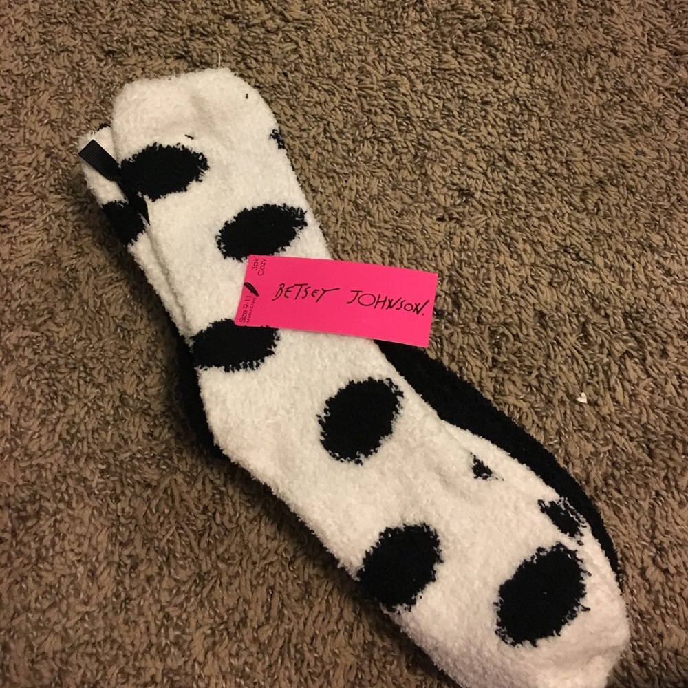 NWT Betsey Johnson 3pk fuzzy socks