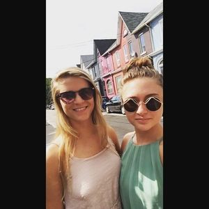 Meet your Posher, Stephanie