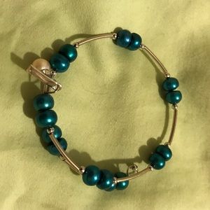 Vantel Pearl Wire Wrap Bracelet