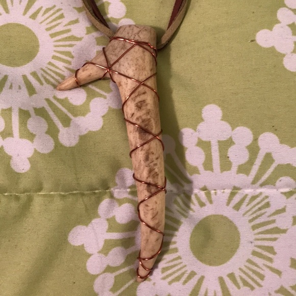 PRICE REDUCED! Handmade authentic antler necklace! - Picture 1 of 2