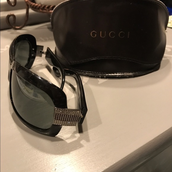 Gucci sunglasses ***Authentic