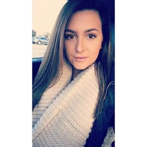 Meet your Posher, Kaitlyn