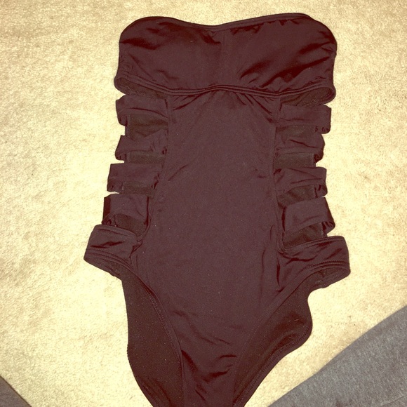 SIZE SMALL, Black slit One Piece Bathing Suit - Picture 1 of 3
