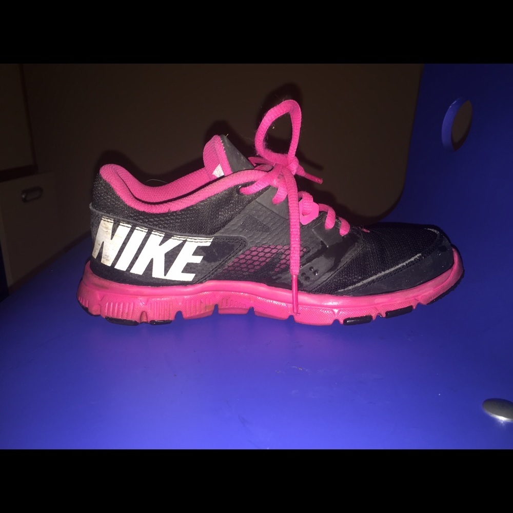Women's Nike trainers