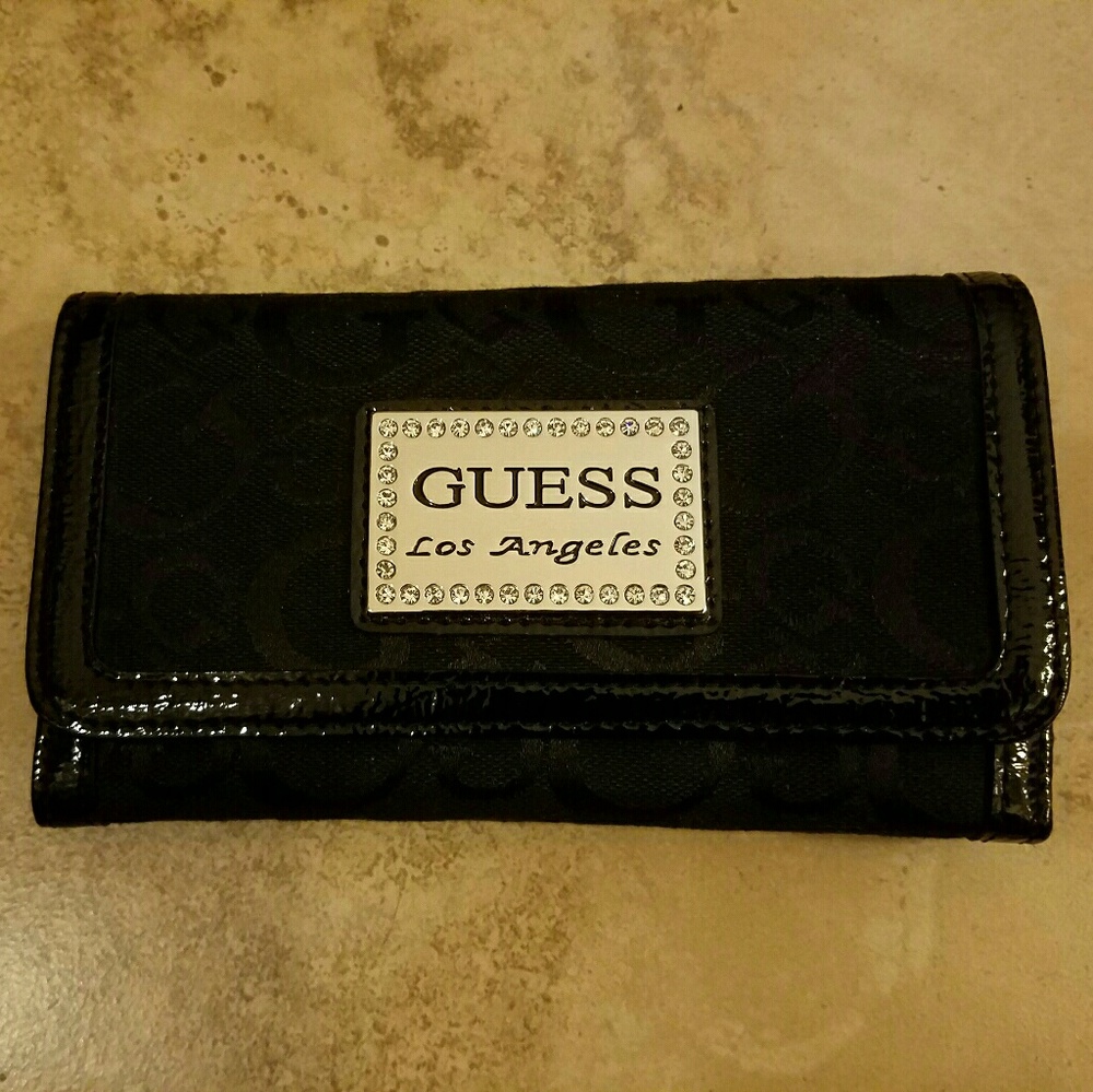 NWT Guess wallet