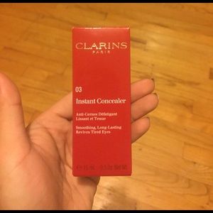 Clarins instant concealer