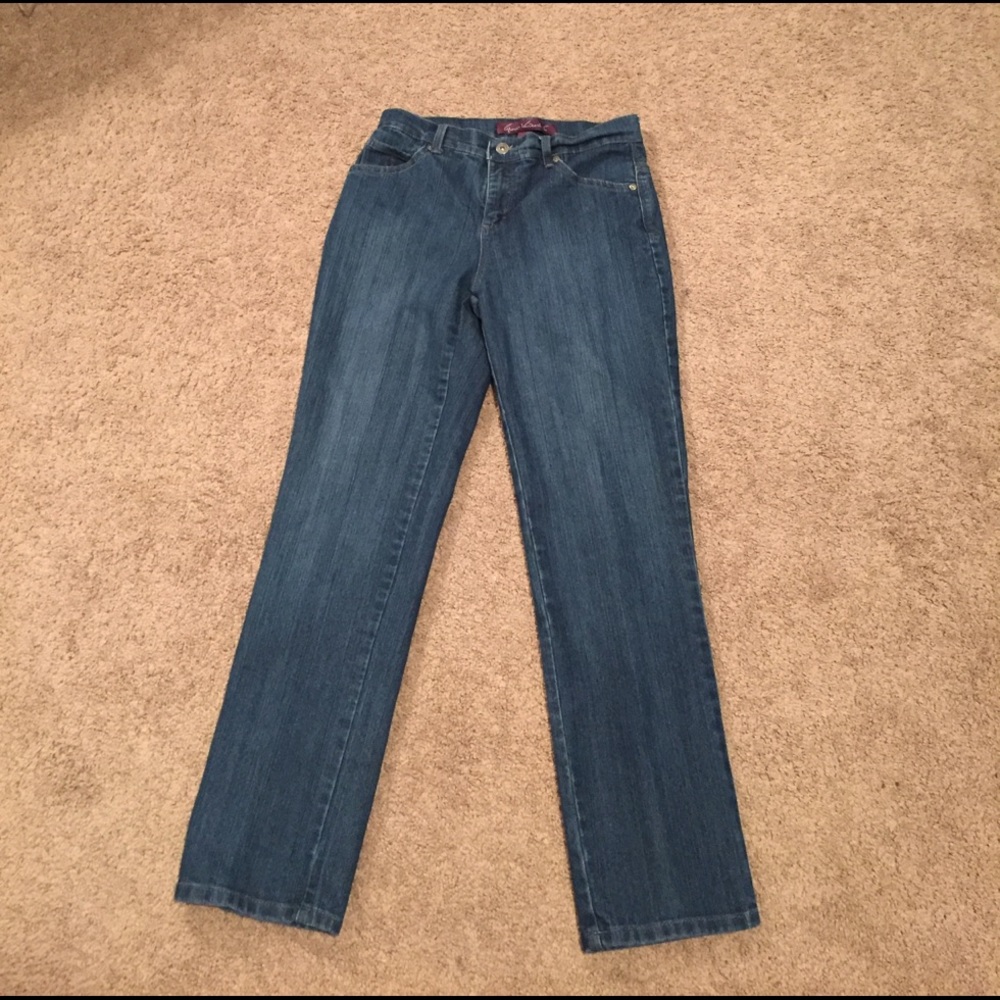 Gloria Vanderbilt jeans size 4 short