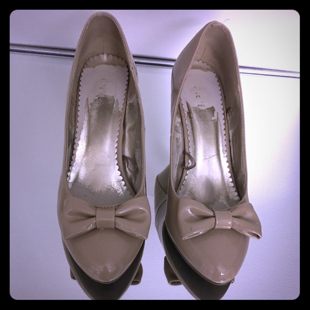 Nude Kitten Heels with Bow