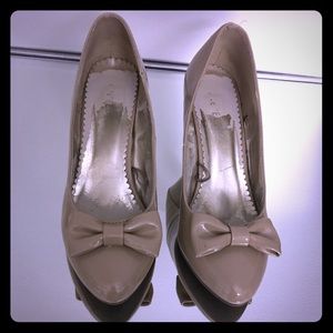 Nude Kitten Heels with Bow