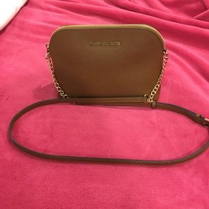 Beautiful Michael Kors cross body!