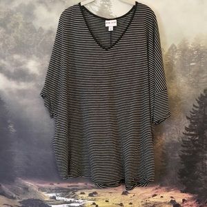 Black and white stripe top