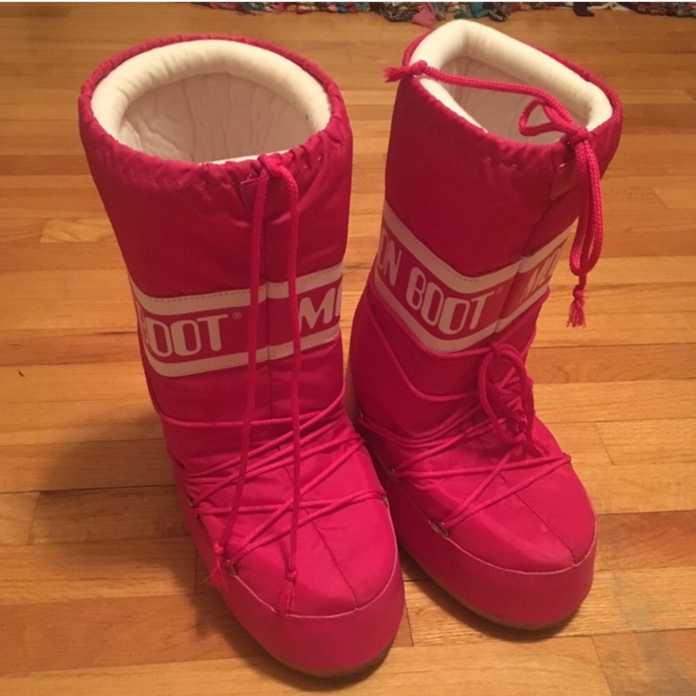 Hot Pink Moon-boots
