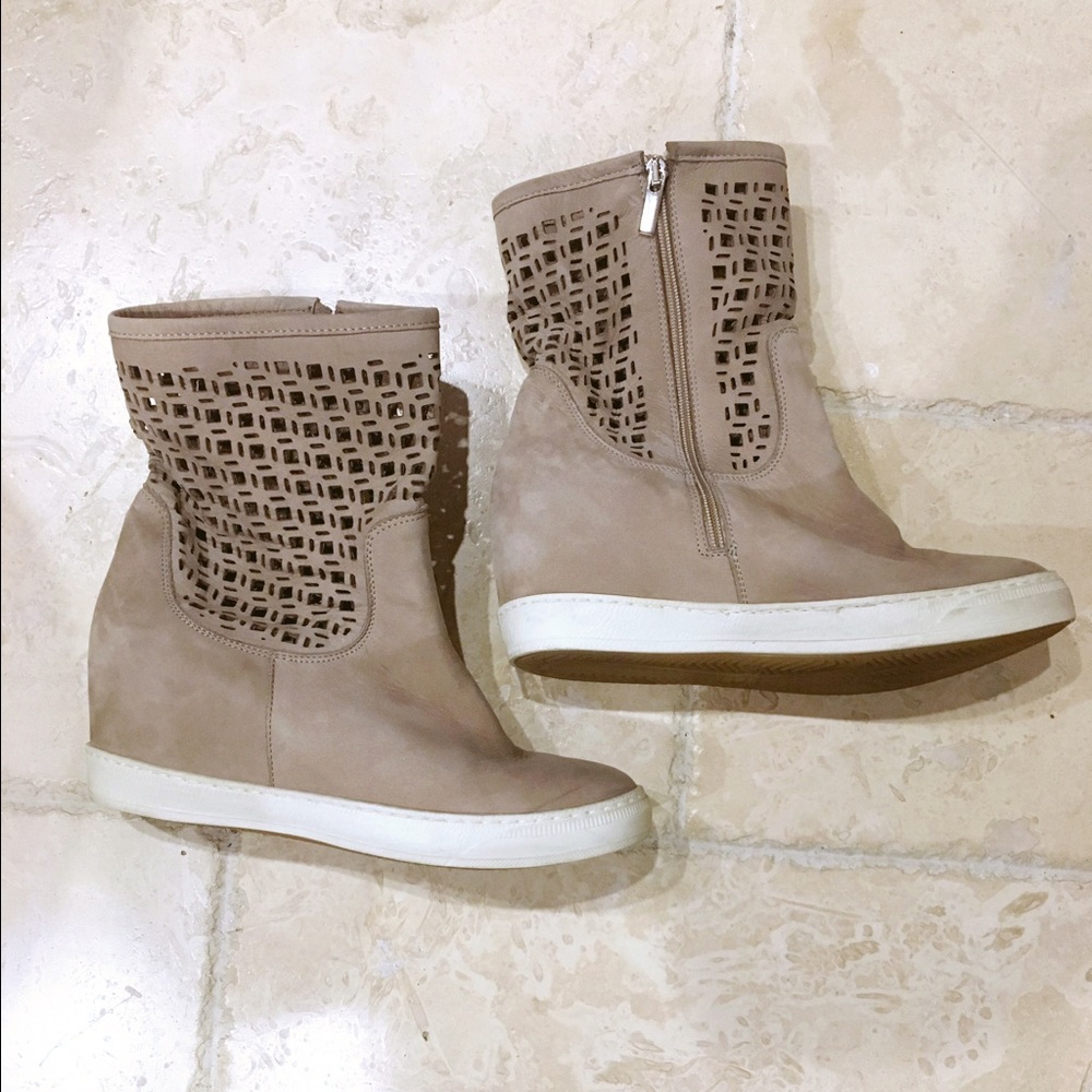 Victor Lelli hidden wedge boots - Picture 1 of 4