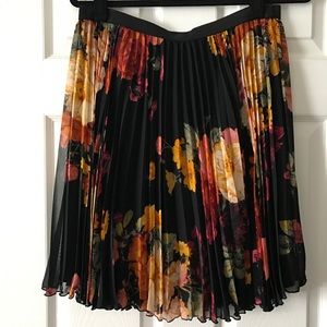 Floral Pleated Skirt