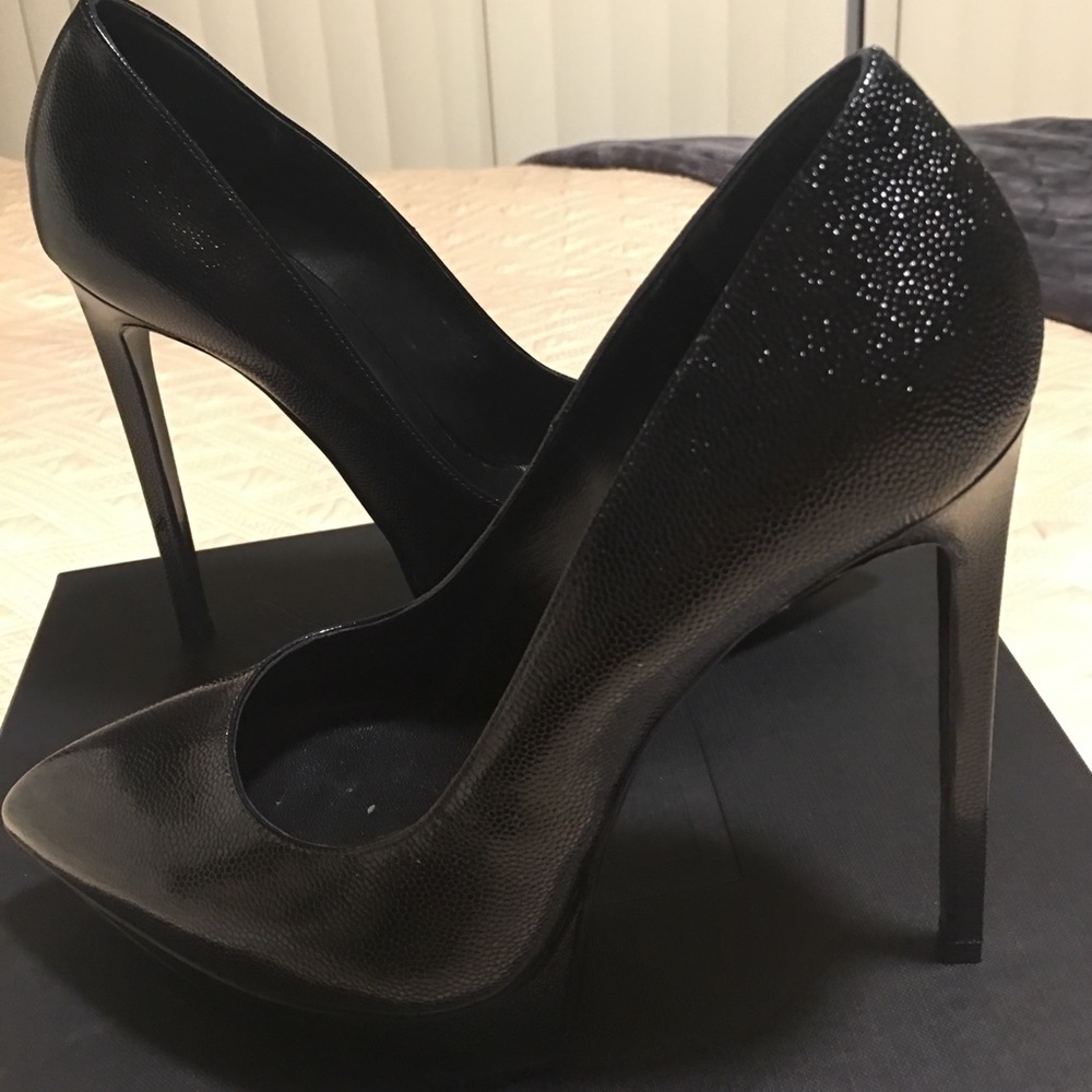 Saint Laurent Pump