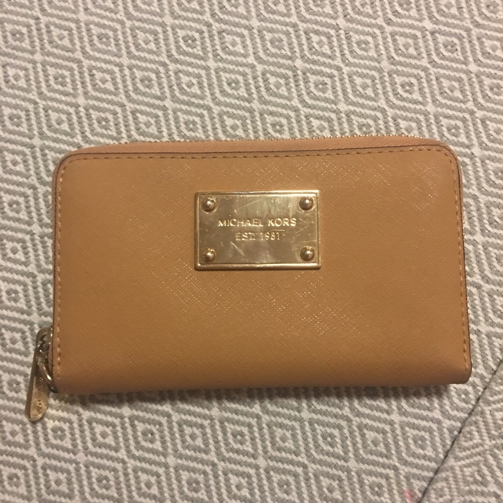 Michael kors wallet