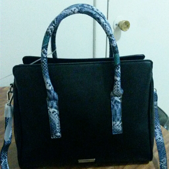 SOLD.......Christian Siriano Classy Black Satchel - Picture 2 of 7