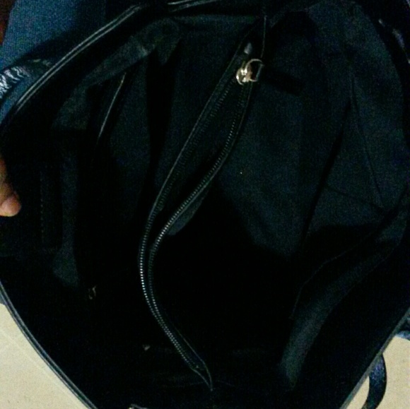 SOLD.......Christian Siriano Classy Black Satchel - Picture 7 of 7