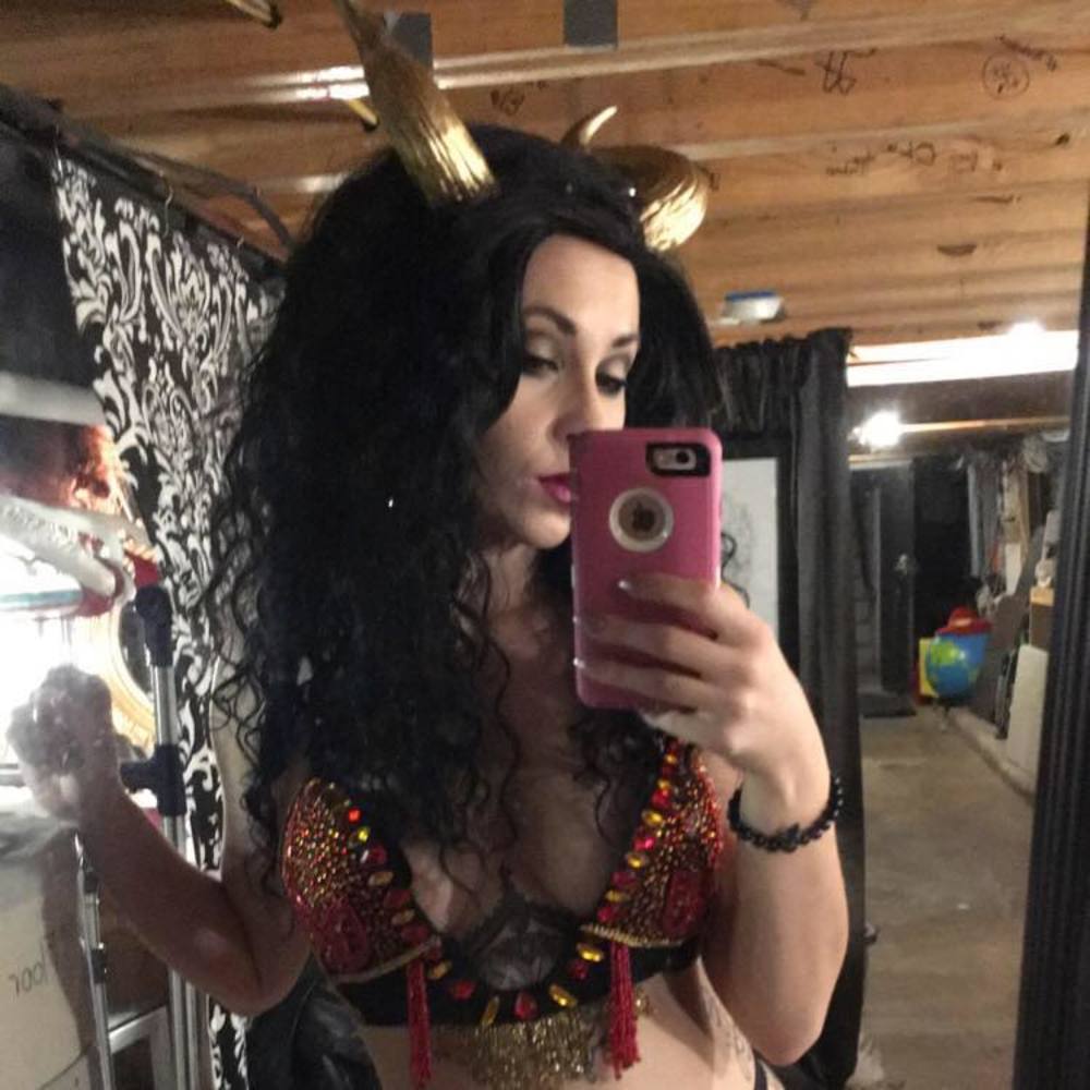 Meet your Posher, Luscine