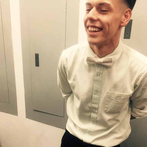 Meet your Posher, Kelvin - Picture 1 of 1