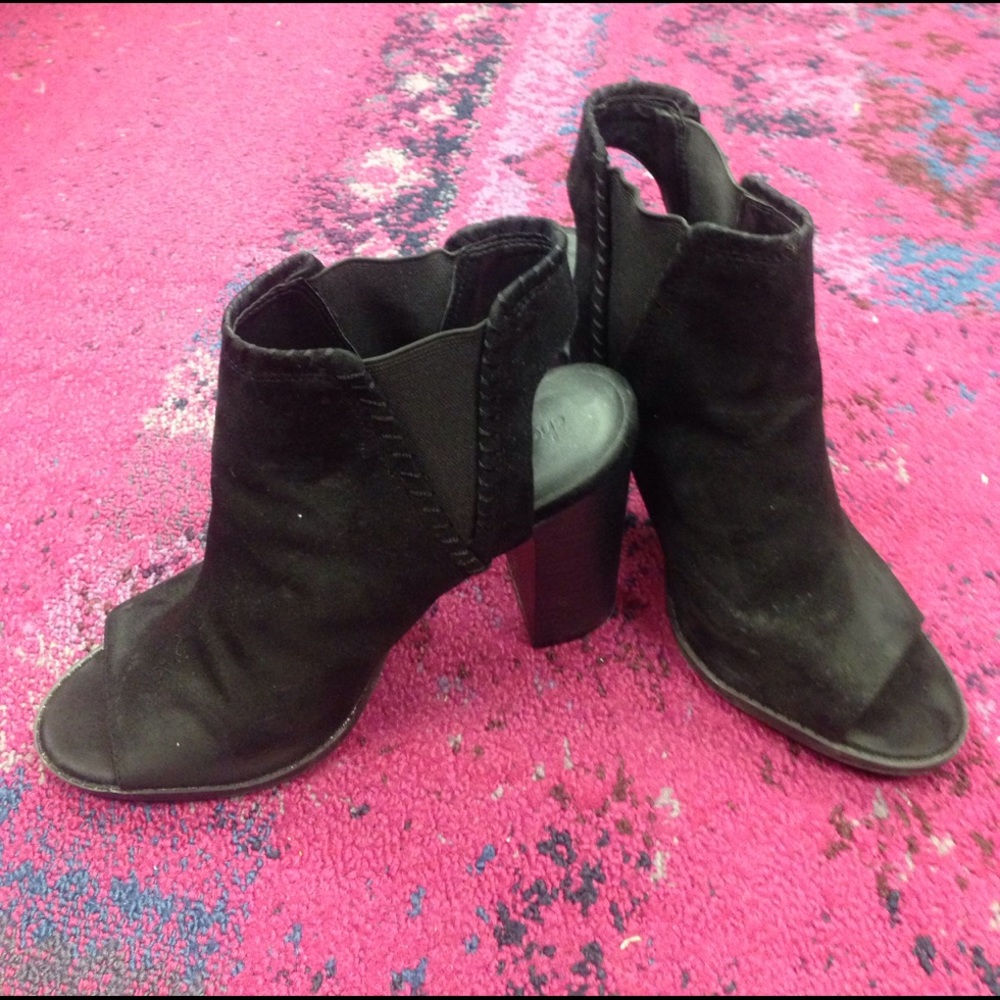 Charlotte Russe open toed booties