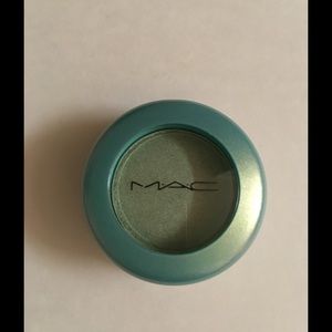 MAC Eyeshadow in Aquavert 0.04 oz *NIB*