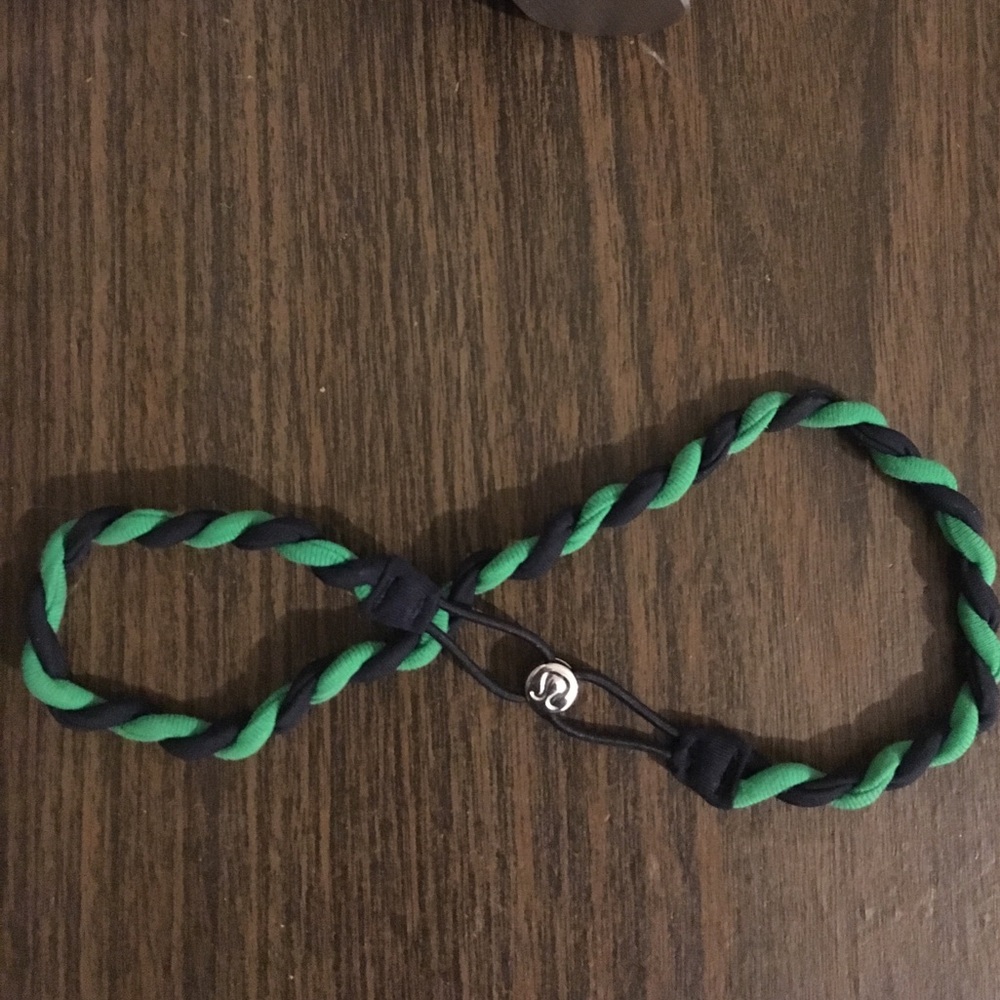 Lululemon Charming Twist Headband