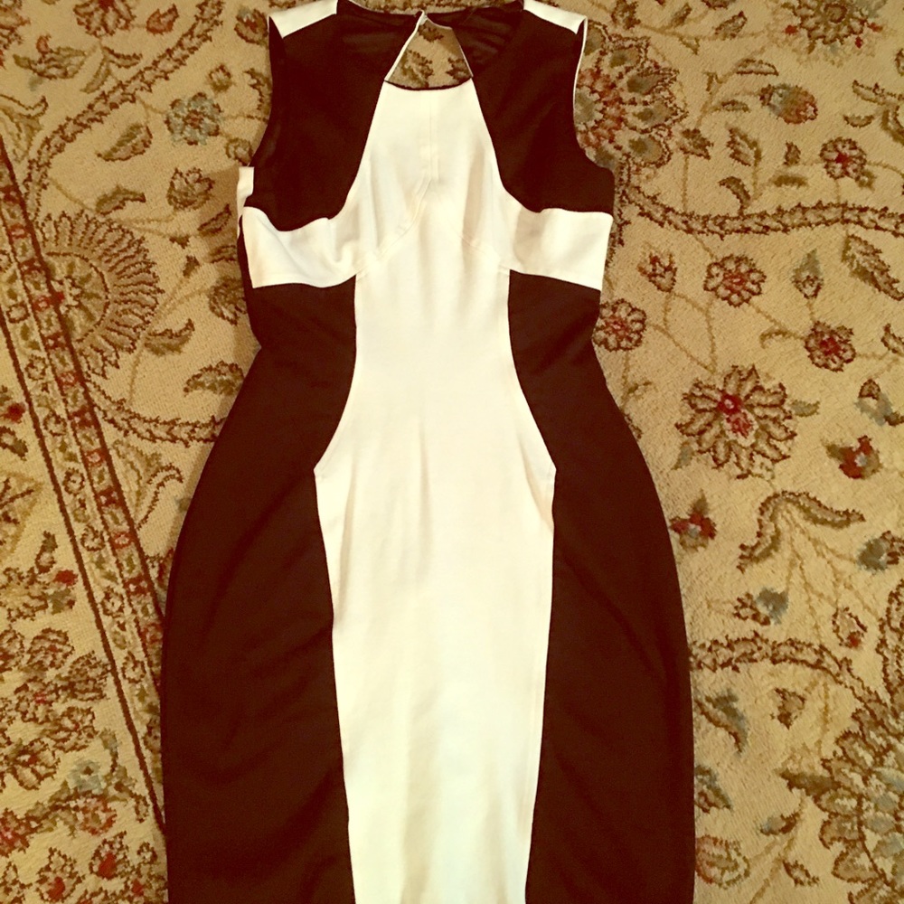 Black and white bodycon dress