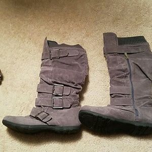 Zip up Calf/knee boots