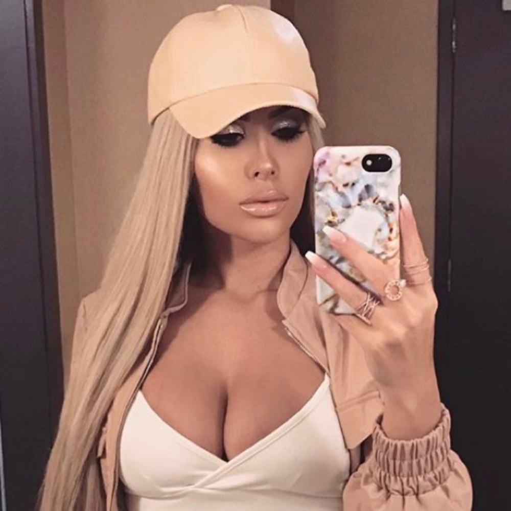 Faux leather cap in beige