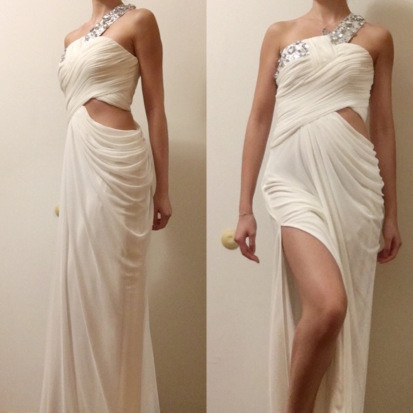 Offer Me🥂BUNDLE 🎁PROM DRESS & CLUTCH - Picture 2 of 7