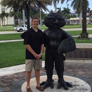 Meet your Posher, Robby