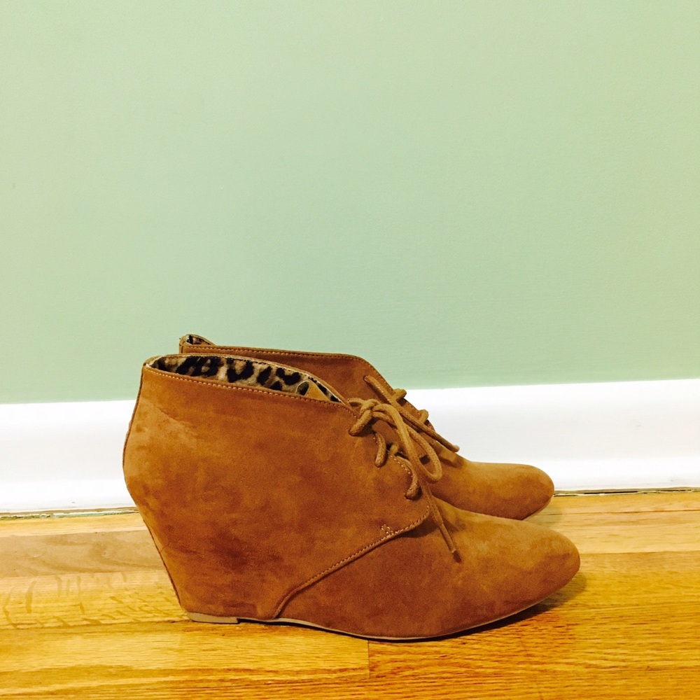 BRAND NEW qupid wedges