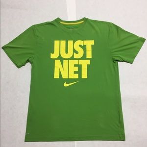 Nike t-shirt size M