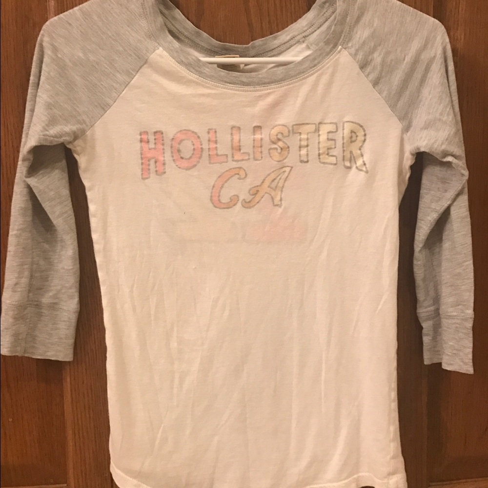 Hollister shirt size small